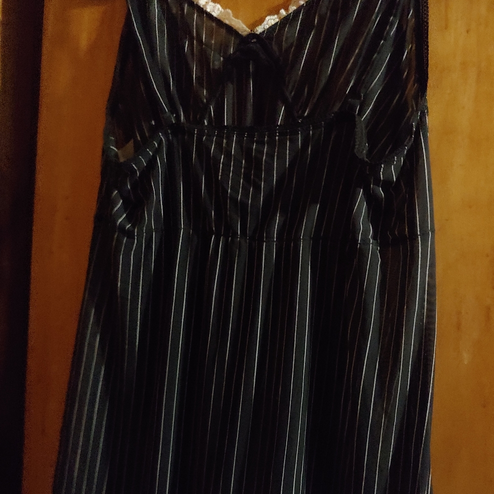 ❤VTG Striped Chemise Blk & Wht Pin Stripes - Picture 4 of 8